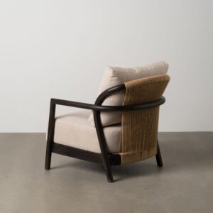 Sillón negro tapizado en tela con estructura de madera para salón – 70 x 77 x 72 cm